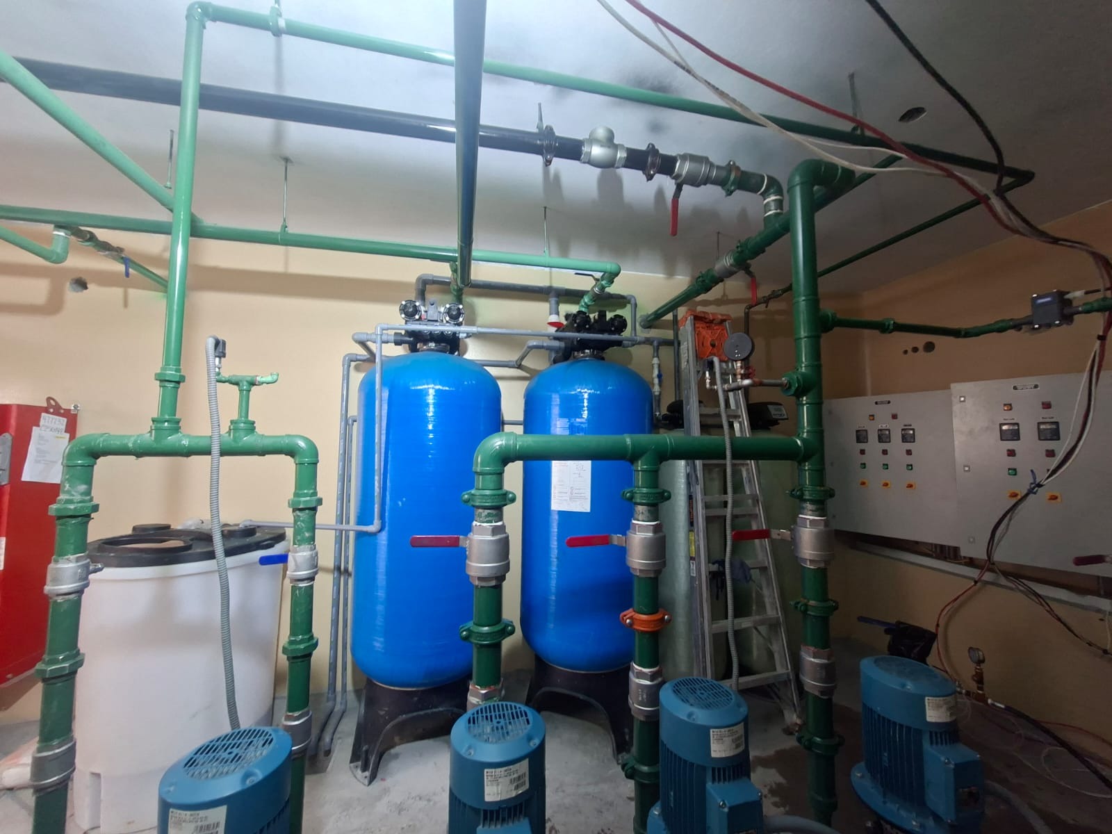 Cuarto de bombas y tratamiento de agua — Bombeo y tratamiento